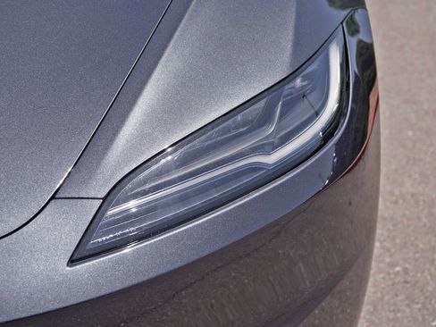 Used 2025 Tesla Model 3 Long Range AWD/4WD image 4