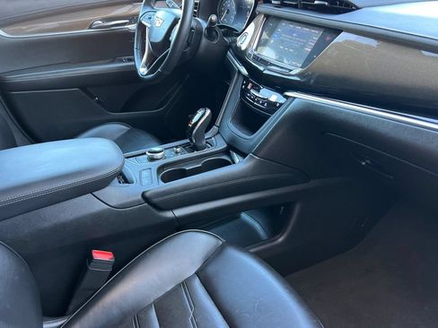 Used 2020 Cadillac XT6 Premium Luxury w/ Platinum Package AWD/4WD image 19