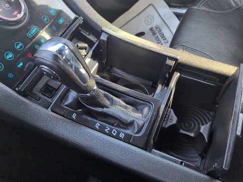 Used 2017 Ford Taurus Limited image 24