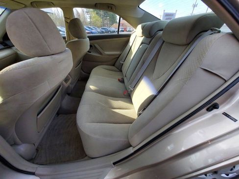 Used 2007 Toyota Camry LE image 9