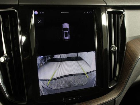 Certified 2023 Volvo XC60 T8 Plus AWD/4WD image 13