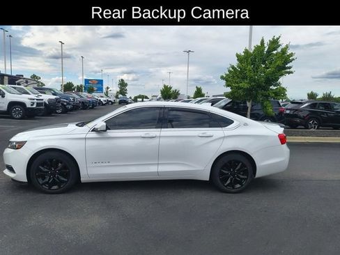 Used 2017 Chevrolet Impala LT w/ Convenience Package FWD image 8