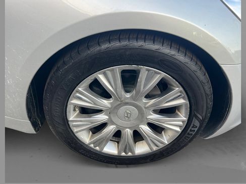 Used 2009 Hyundai Genesis 3.8 w/ Technology Pkg 4 RWD image 25