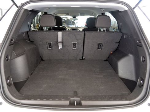 Used 2024 Chevrolet Equinox LS w/ LS Convenience Package image 29