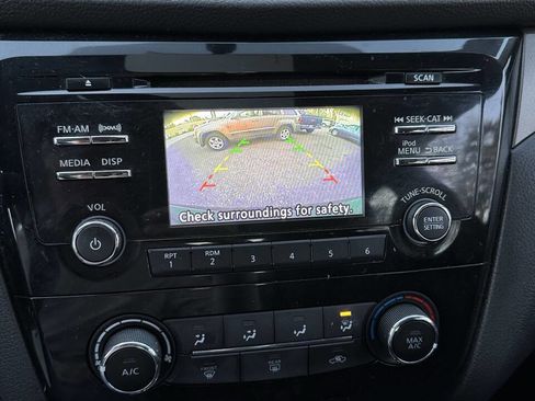 Used 2018 Nissan Rogue Sport S AWD/4WD image 10