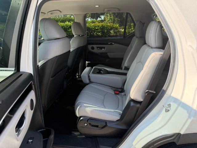 Certified 2025 Honda Pilot EX-L image 15