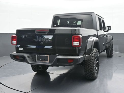 Used 2024 Jeep Gladiator Sport image 5