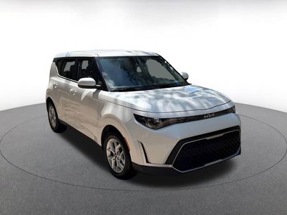 Used 2025 Kia Soul LX w/ LX Technology Package
