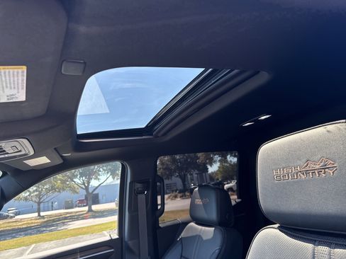 Used 2024 Chevrolet Silverado 1500 High Country w/ High Country Premium Package image 16