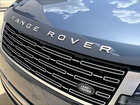 Used 2026 Land Rover Range Rover SE AWD/4WD image 10