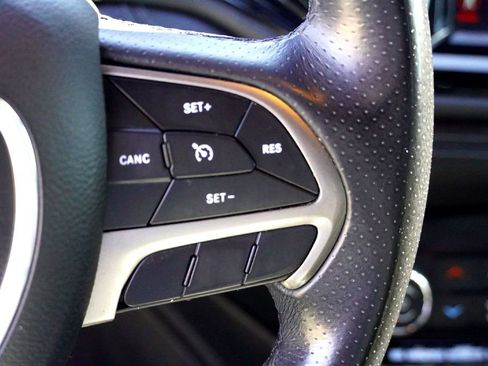 Used 2022 Dodge Durango SXT w/ Blacktop Package image 17