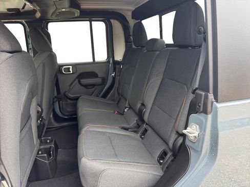 New 2026 Jeep Gladiator Sport w/ Dual Top Group image 14