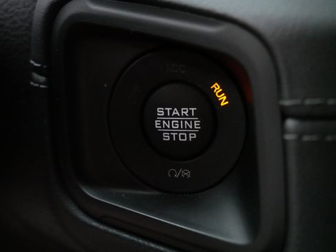 Used 2024 Jeep Wrangler Unlimited Rubicon image 28