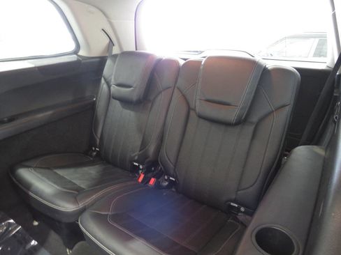 Used 2016 Mercedes-Benz GL 450 4MATIC w/ Premium I Package image 12