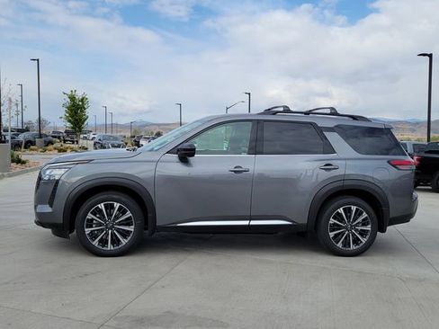 New 2026 Nissan Pathfinder Platinum AWD/4WD image 2