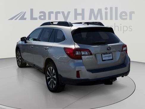 Used 2017 Subaru Outback 3.6R Limited AWD/4WD image 3