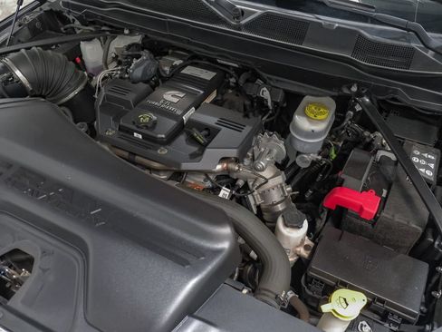 Used 2024 RAM 2500 Laramie w/ Safety Group AWD/4WD image 58