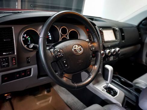 Used 2010 Toyota Sequoia Limited AWD/4WD image 66