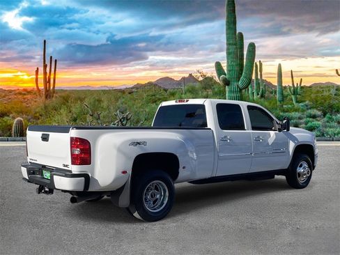 Used 2012 GMC Sierra 3500 Denali image 3