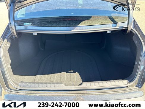 New 2025 Kia K4 LXS image 12
