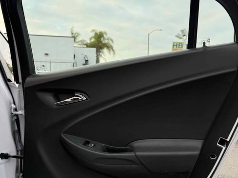 Used 2017 Chevrolet Volt Premier w/ Driver Confidence II Package FWD image 41