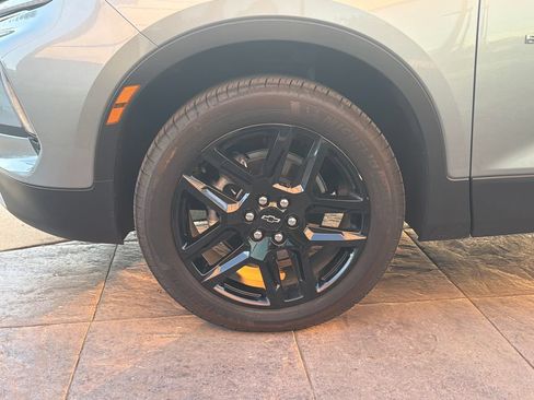 Used 2026 Chevrolet Blazer LT w/ Convenience Package FWD image 11