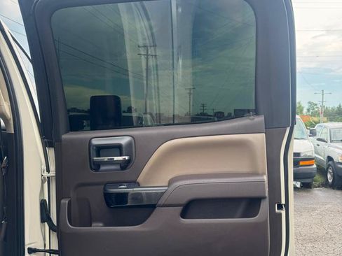 Used 2015 GMC Sierra 1500 SLT w/ SLT Preferred Package AWD/4WD image 13