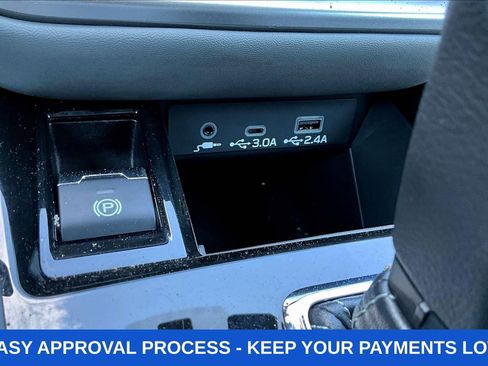 Used 2023 Subaru Outback Premium AWD/4WD image 21