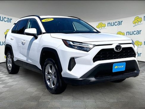 Used 2025 Toyota RAV4 XLE AWD/4WD image 1