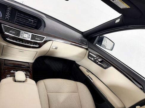 Used 2013 Mercedes-Benz S 550 image 54