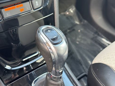 Used 2020 Buick Encore Preferred image 29