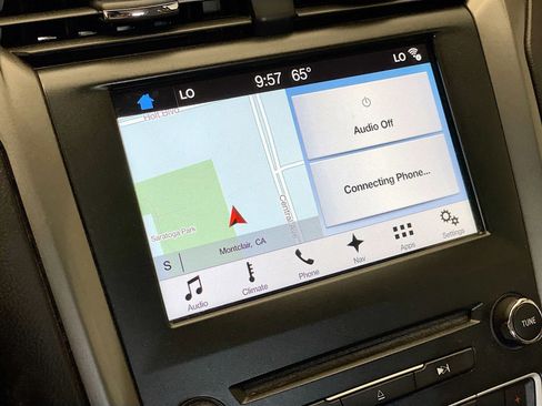 Used 2017 Ford Fusion SE w/ Fusion SE Technology Package FWD image 11