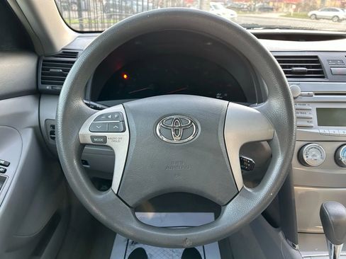Used 2011 Toyota Camry LE image 20