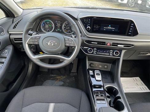 Certified 2023 Hyundai Sonata SEL w/ Cargo Package image 16