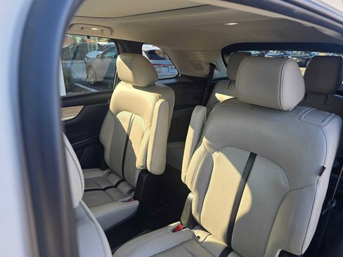 Used 2024 MAZDA CX-90 3.3 Turbo w/ Premium Package image 19