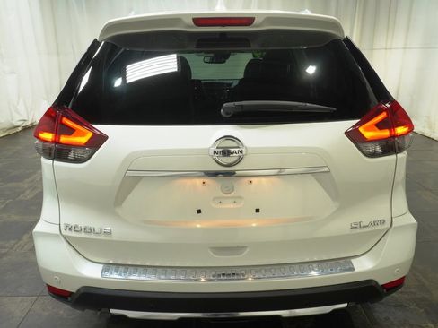 Used 2019 Nissan Rogue SL w/ Premium Package AWD/4WD image 5