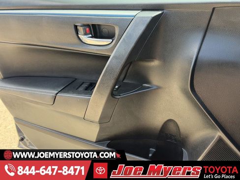 Used 2015 Toyota Corolla S image 25