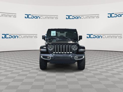 Used 2020 Jeep Wrangler Unlimited Sahara AWD/4WD image 3