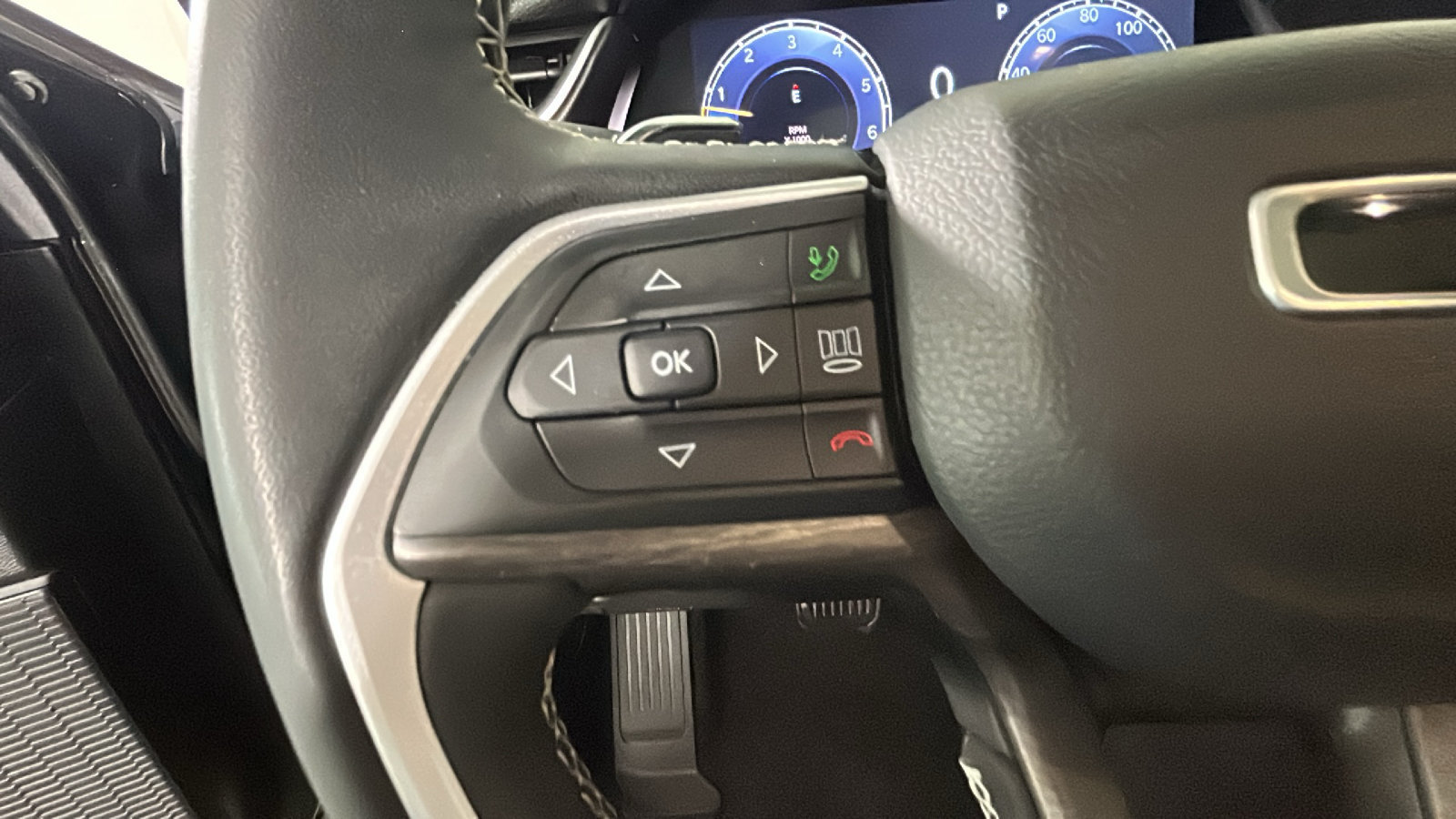 Used 2023 Jeep Grand Cherokee L Limited AWD/4WD image 20