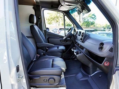 Used 2024 Mercedes-Benz Sprinter 2500 w/ Parking Package image 11