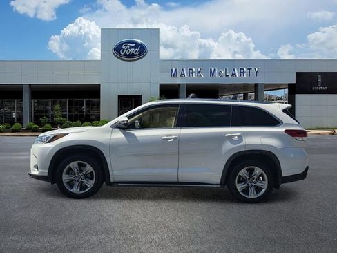 Used 2019 Toyota Highlander Limited FWD image 2