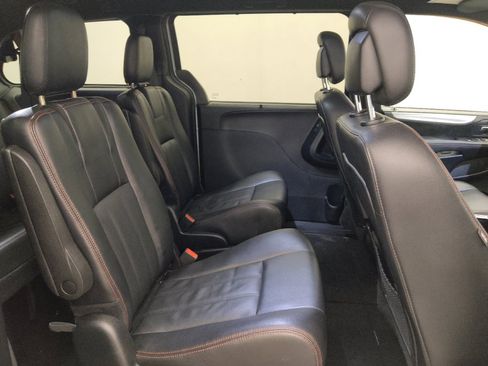 Used 2019 Dodge Grand Caravan GT FWD image 19