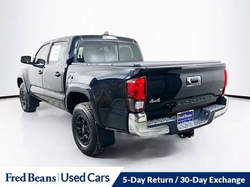 Used 2022 Toyota Tacoma SR5 AWD/4WD image 5
