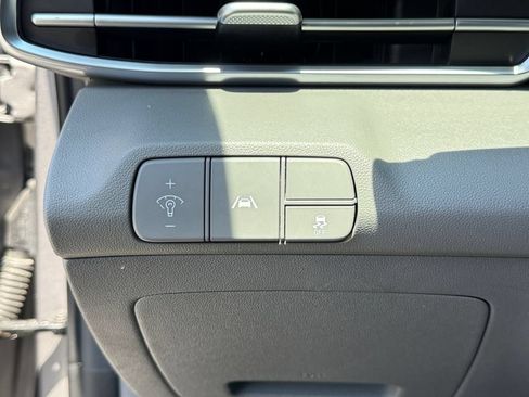 Used 2023 Hyundai Elantra SEL w/ Convenience Package FWD image 22