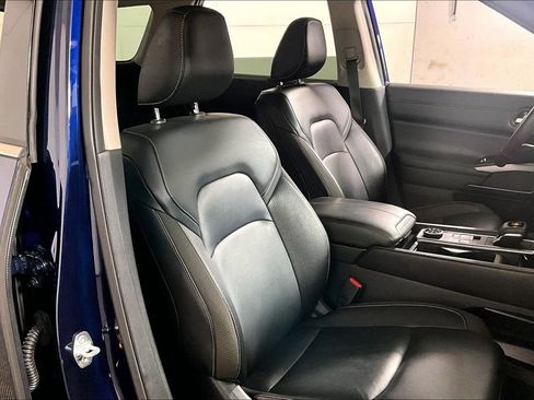 Used 2022 Nissan Pathfinder SL image 7