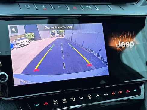 New 2026 Jeep Grand Cherokee L 4WD image 21