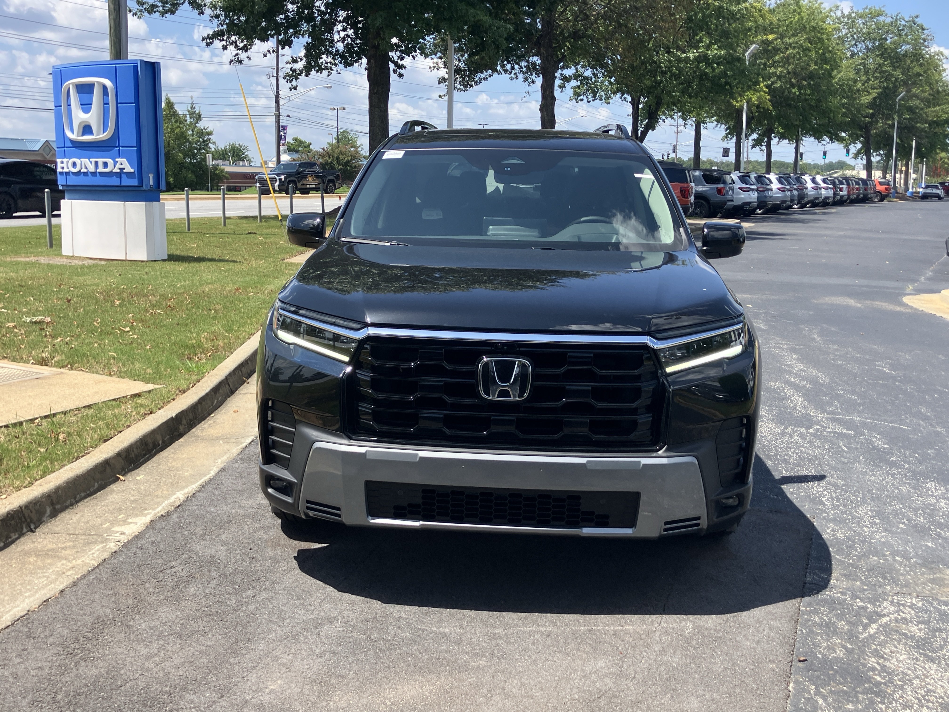 New 2026 Honda Pilot Elite image 3