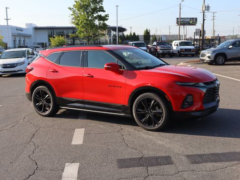 Used 2019 Chevrolet Blazer RS AWD/4WD image 2