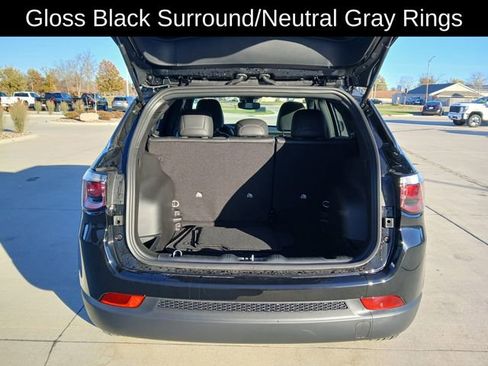 New 2026 Jeep Compass Limited image 18