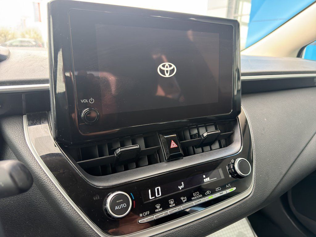 Used 2024 Toyota Corolla LE FWD image 11